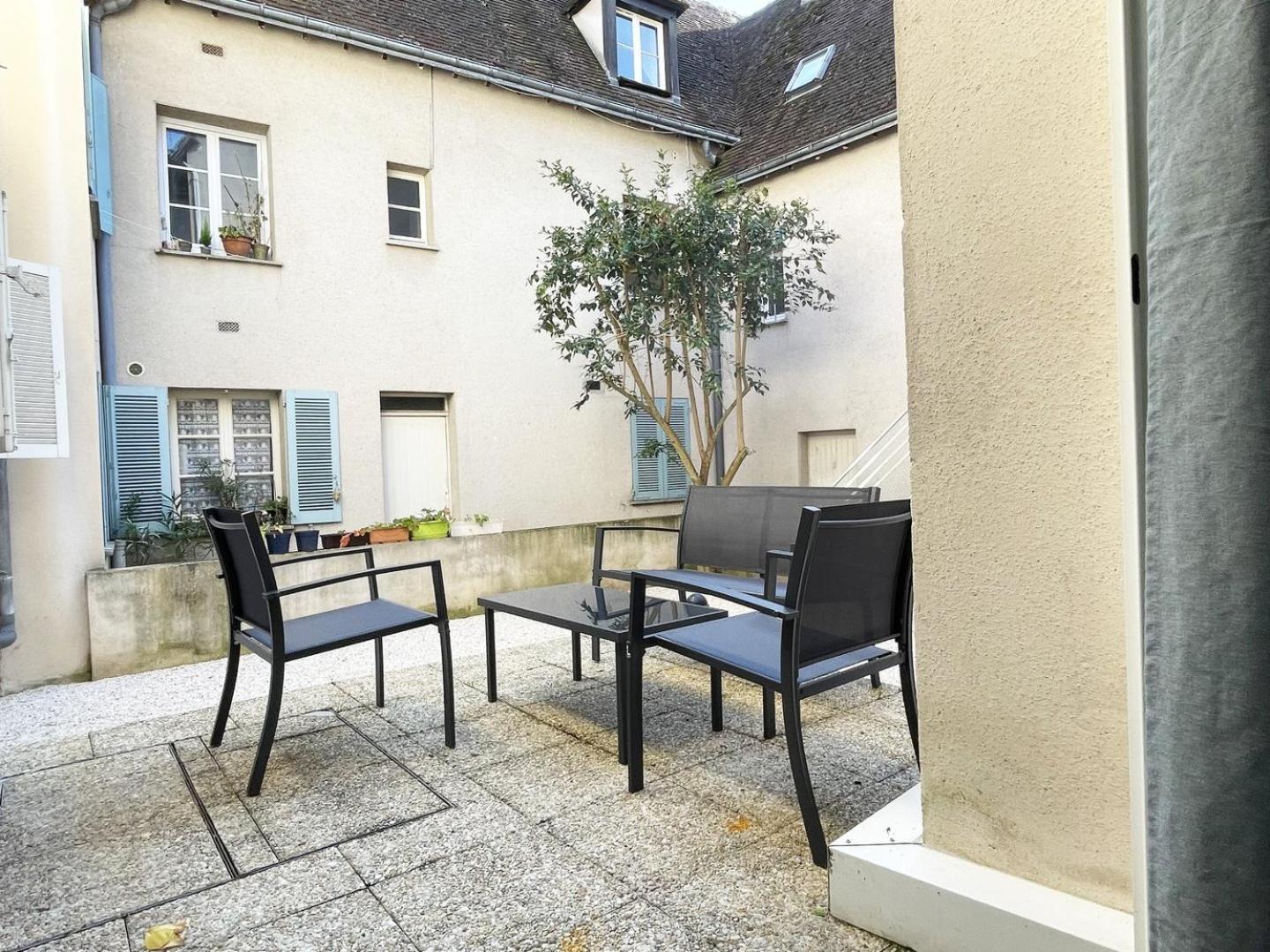Апартаменты Le Patio De La Reine Berthe - Parking Included Шартр Экстерьер фото